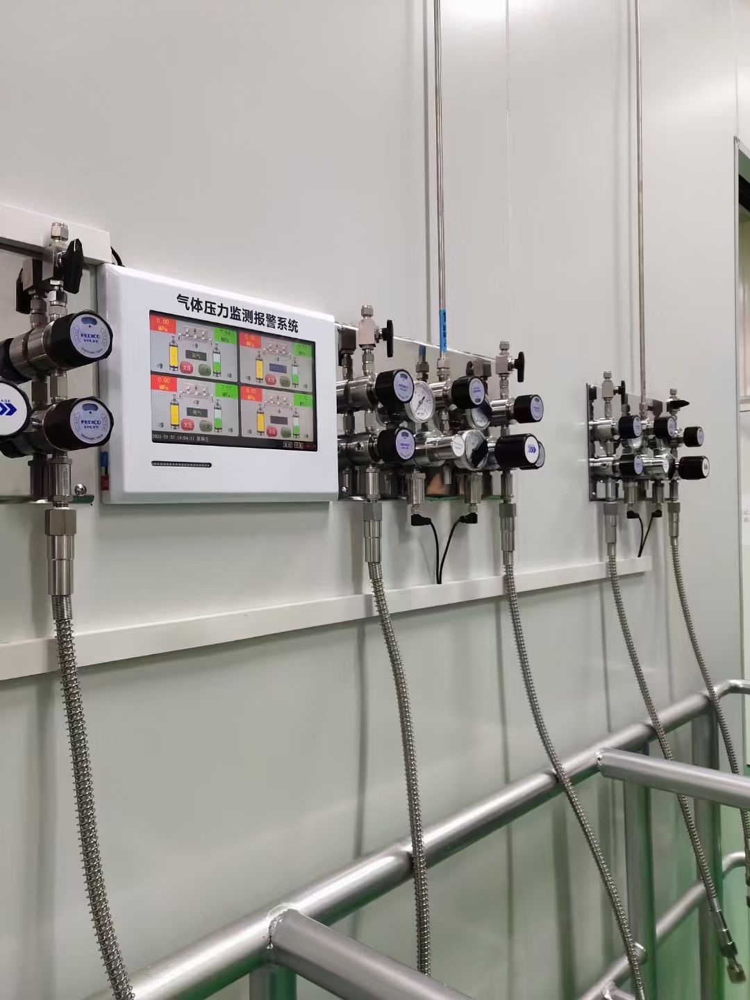 DA22 dual stage gas control panel for specialty gas pipeline