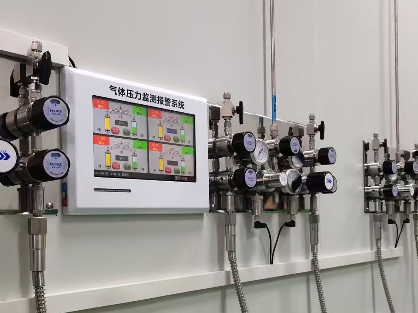 DA22 dual stage gas control panel for specialty gas pipeline