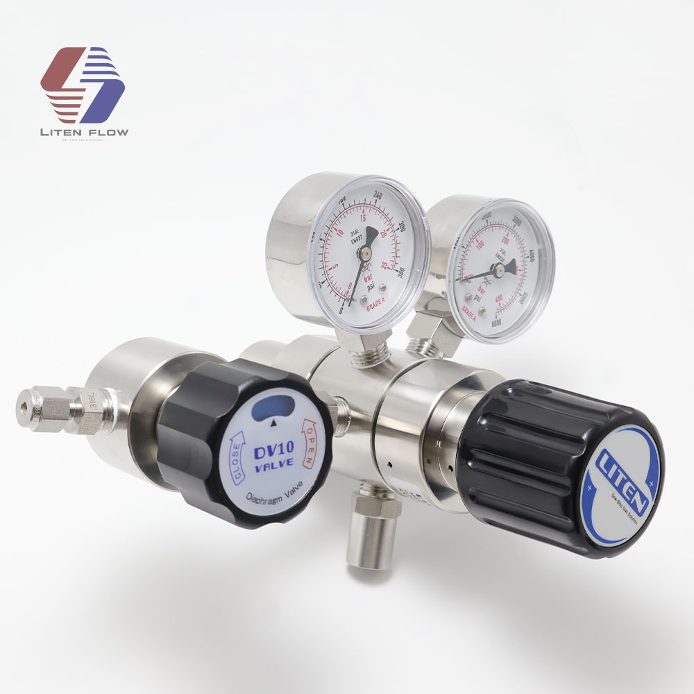 dual stage pressure control gas regulator