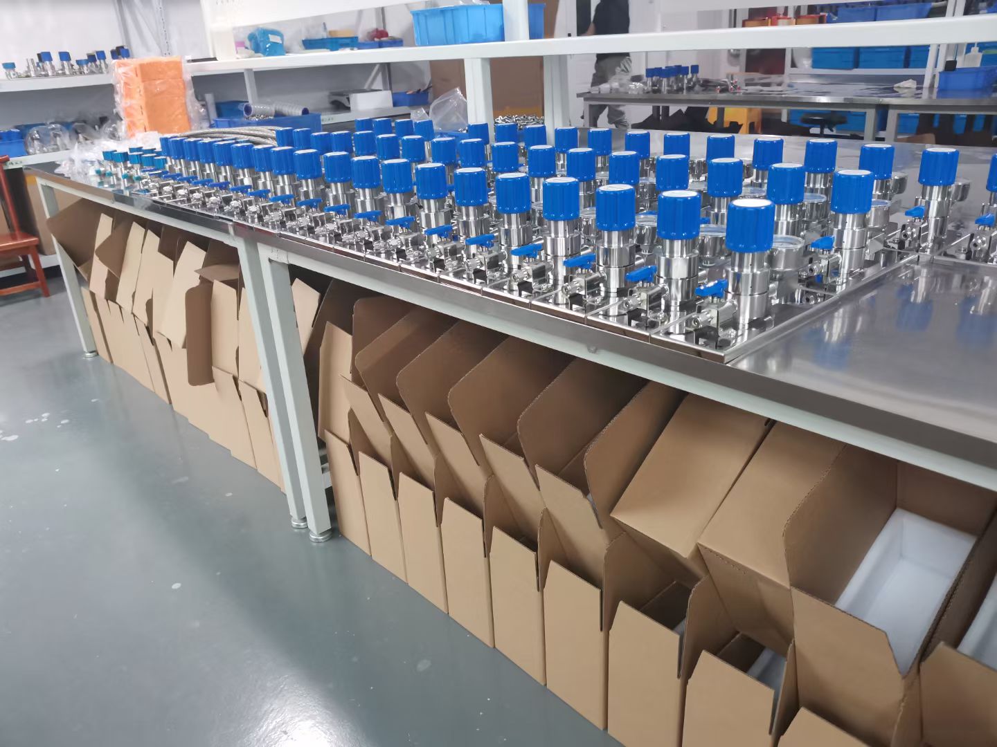 LITEN products prepared for cleanroom packaging