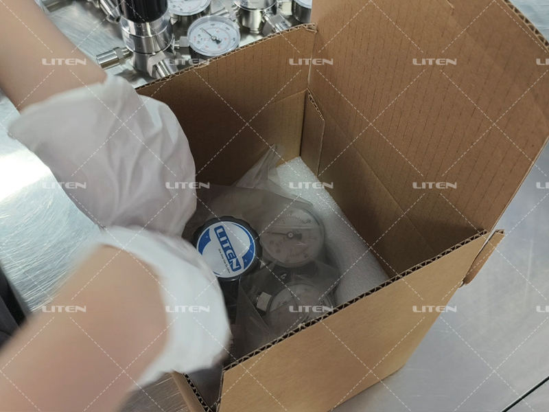 LITEN product protected with foam or sponge inside the package